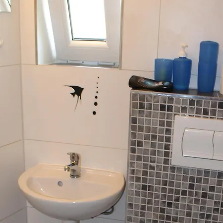 Mit Grossem Garten An Der Ostseekueste, Cleaning Included *