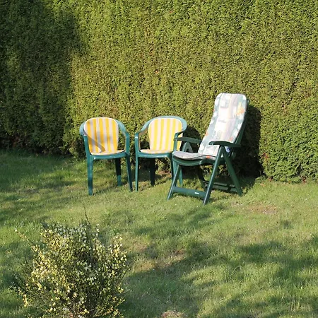 Mit Grossem Garten An Der Ostseekueste, Cleaning Included 아파트 *